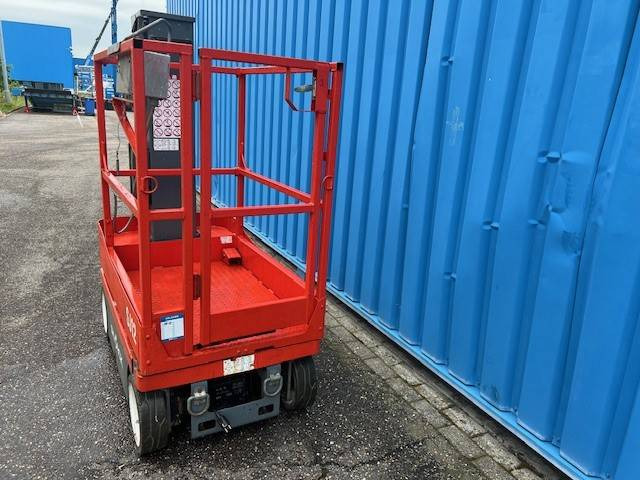 Skyjack SJ 12 - Pystymastonostin: kuva Skyjack SJ 12 - Pystymastonostin Skyjack SJ 12 - Pystymastonostin: kuva Skyjack SJ 12 - Pystymastonostin