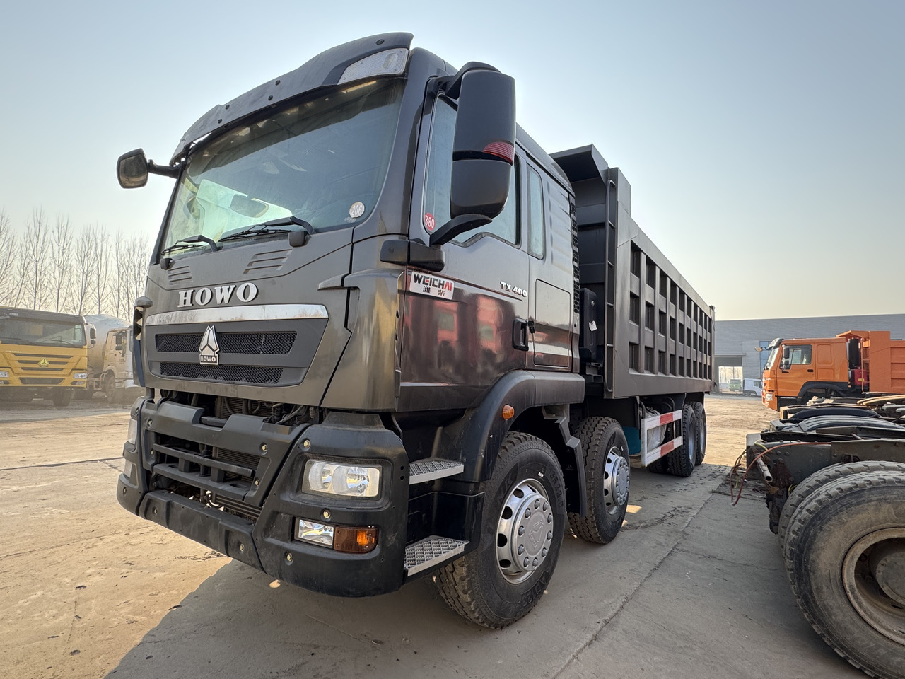 HOWO - Kippiauto kuorma-auto: kuva HOWO - Kippiauto kuorma-auto HOWO - Kippiauto kuorma-auto: kuva HOWO - Kippiauto kuorma-auto