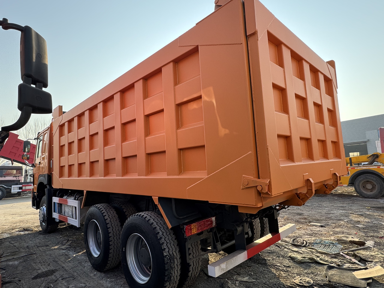 HOWO - Kippiauto kuorma-auto: kuva HOWO - Kippiauto kuorma-auto HOWO - Kippiauto kuorma-auto: kuva HOWO - Kippiauto kuorma-auto