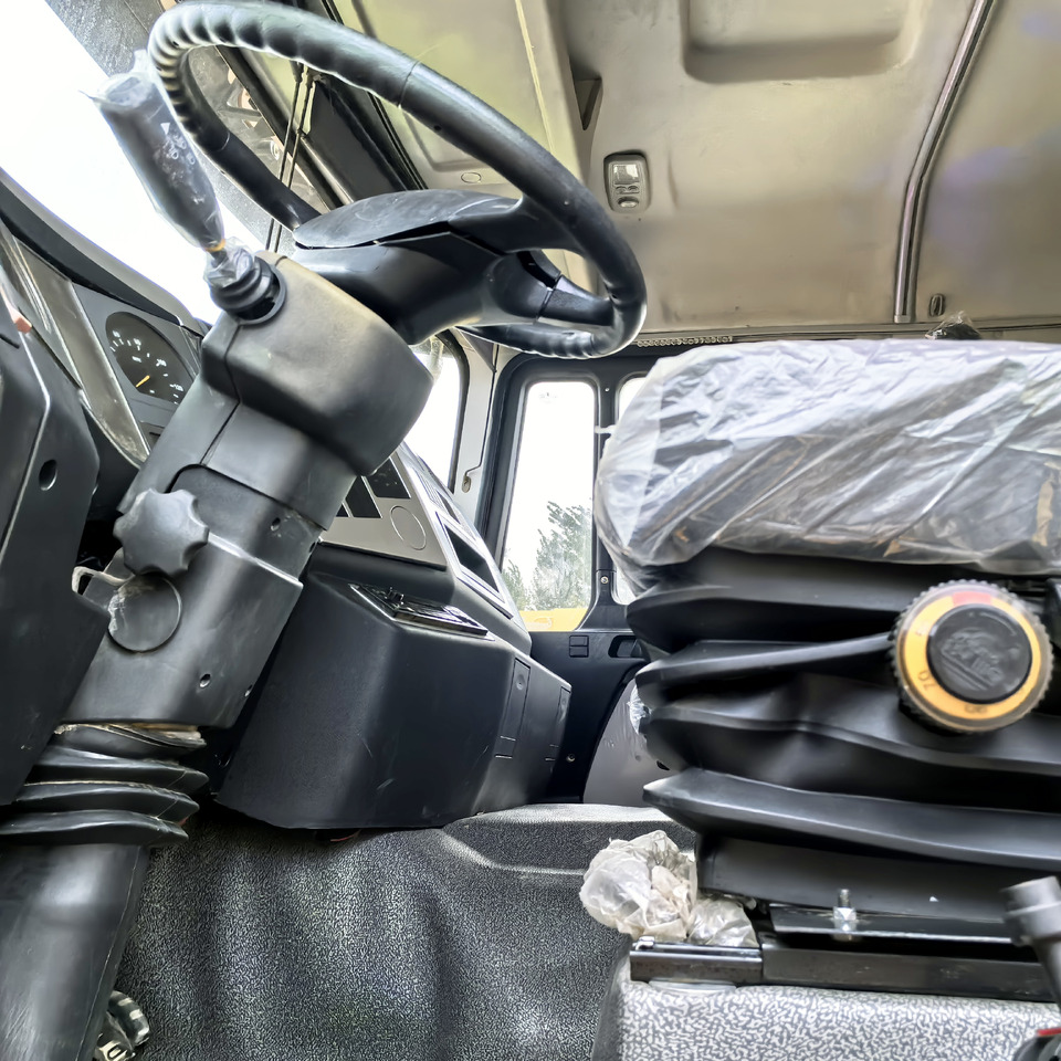 SHACMAN - Kippiauto kuorma-auto: kuva SHACMAN - Kippiauto kuorma-auto SHACMAN - Kippiauto kuorma-auto: kuva SHACMAN - Kippiauto kuorma-auto