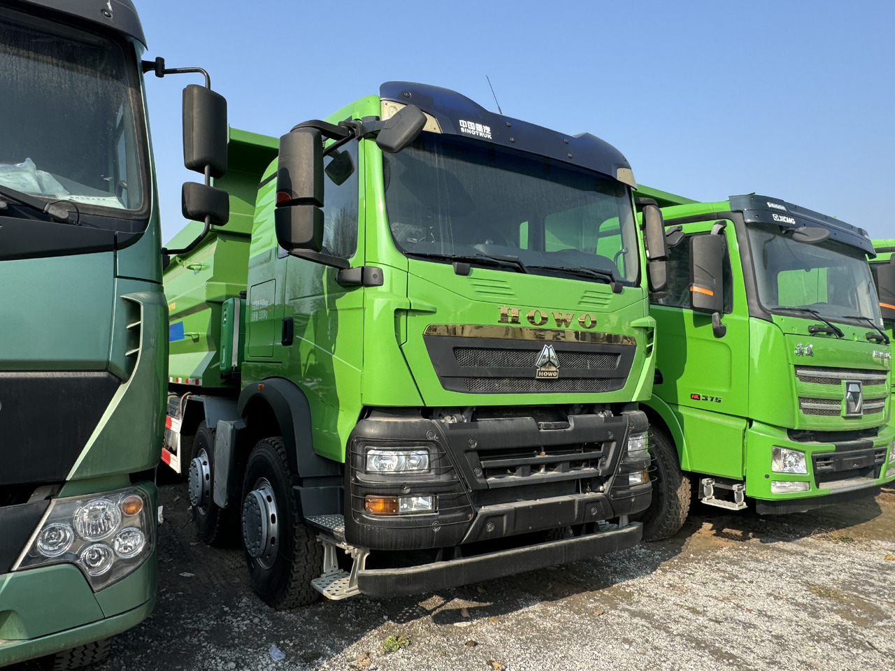 SINOTRUCK HOWO - Kippiauto kuorma-auto: kuva SINOTRUCK HOWO - Kippiauto kuorma-auto SINOTRUCK HOWO - Kippiauto kuorma-auto: kuva SINOTRUCK HOWO - Kippiauto kuorma-auto