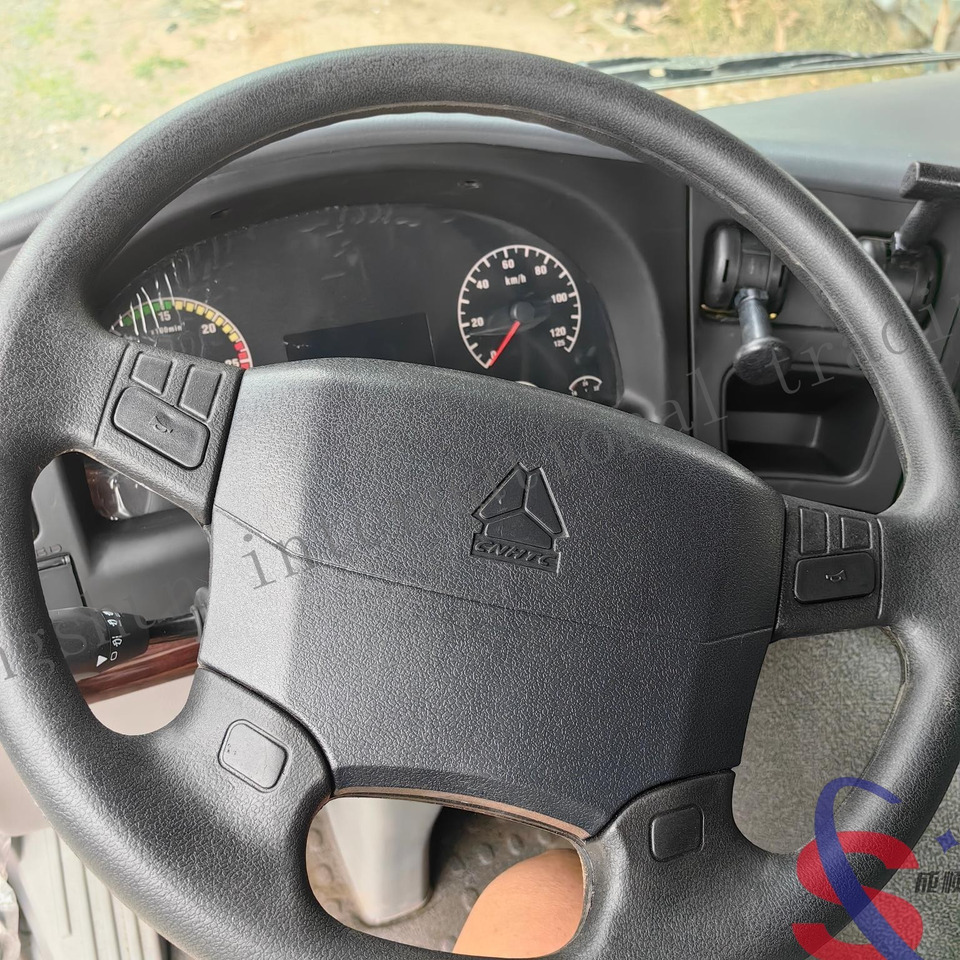 SINOTRUK HOWO HOWO 371HP - Konttialus/ Vaihtokuormatilat kuorma-auto: kuva SINOTRUK HOWO HOWO 371HP - Konttialus/ Vaihtokuormatilat kuorma-auto SINOTRUK HOWO HOWO 371HP - Konttialus/ Vaihtokuormatilat kuorma-auto: kuva SINOTRUK HOWO HOWO 371HP - Konttialus/ Vaihtokuormatilat kuorma-auto