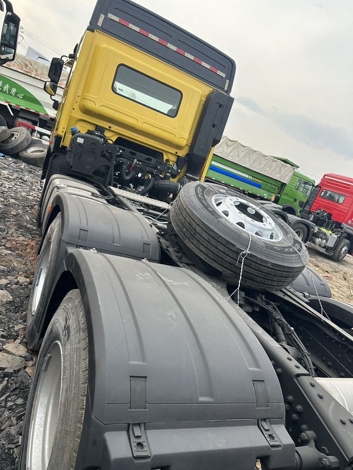 BEIBEN V3 - Vetopöytäauto: kuva BEIBEN V3 - Vetopöytäauto BEIBEN V3 - Vetopöytäauto: kuva BEIBEN V3 - Vetopöytäauto