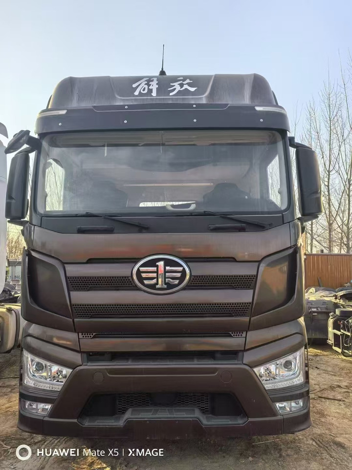 FAW J7 - Vetopöytäauto: kuva FAW J7 - Vetopöytäauto FAW J7 - Vetopöytäauto: kuva FAW J7 - Vetopöytäauto