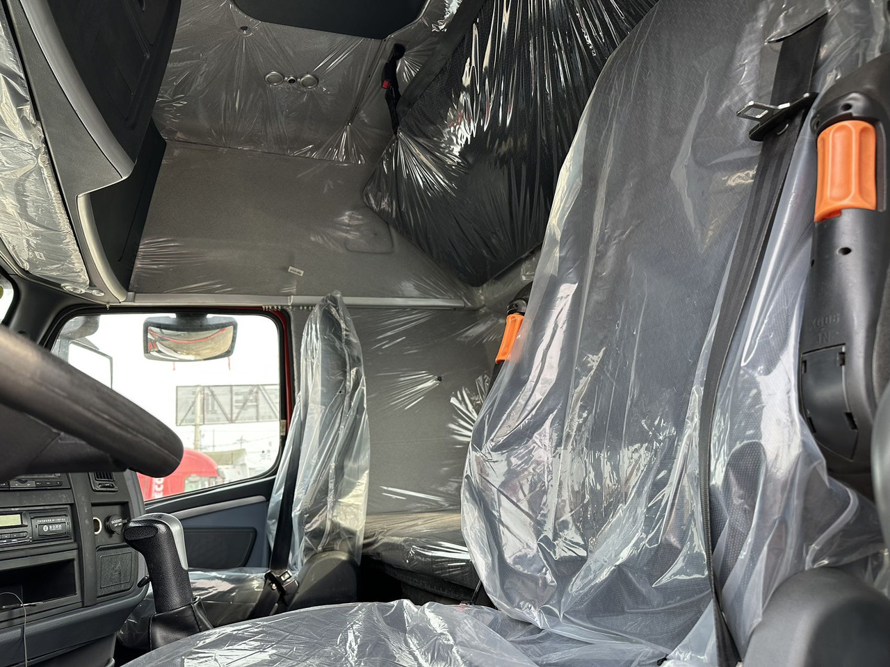 HOWO - Vetopöytäauto: kuva HOWO - Vetopöytäauto HOWO - Vetopöytäauto: kuva HOWO - Vetopöytäauto