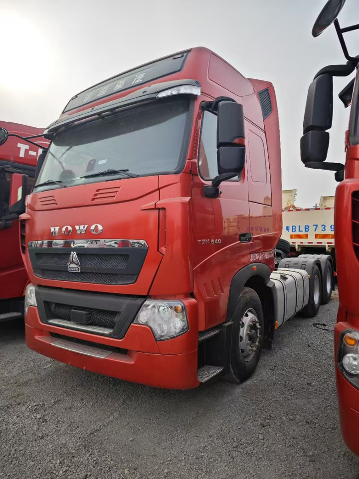 HOWO  - Vetopöytäauto: kuva HOWO  - Vetopöytäauto HOWO  - Vetopöytäauto: kuva HOWO  - Vetopöytäauto