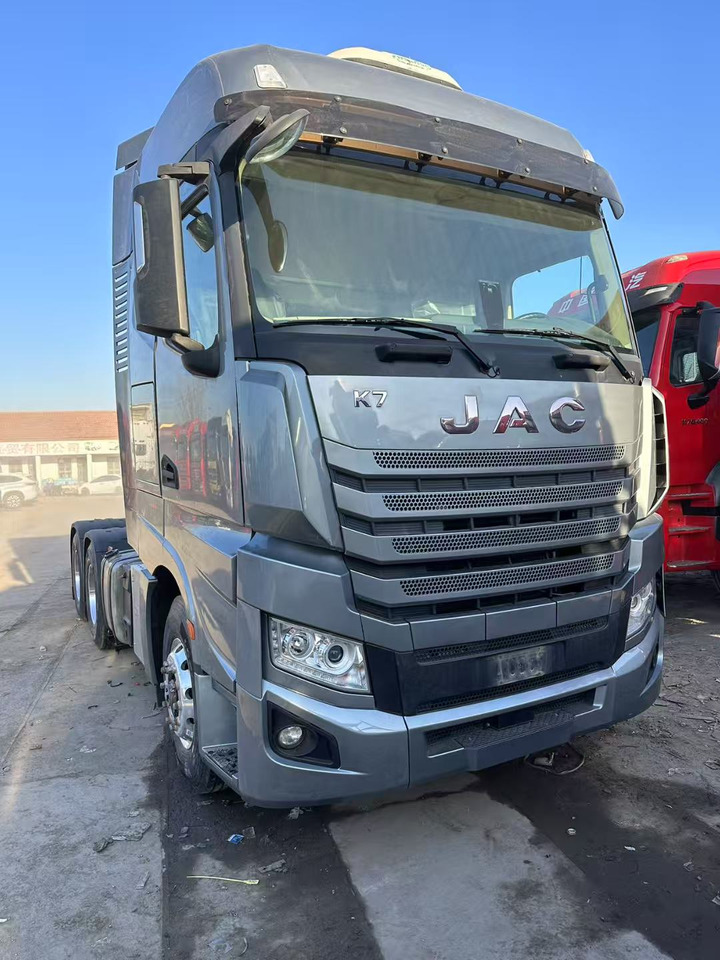 JAC K7 - Vetopöytäauto: kuva JAC K7 - Vetopöytäauto JAC K7 - Vetopöytäauto: kuva JAC K7 - Vetopöytäauto