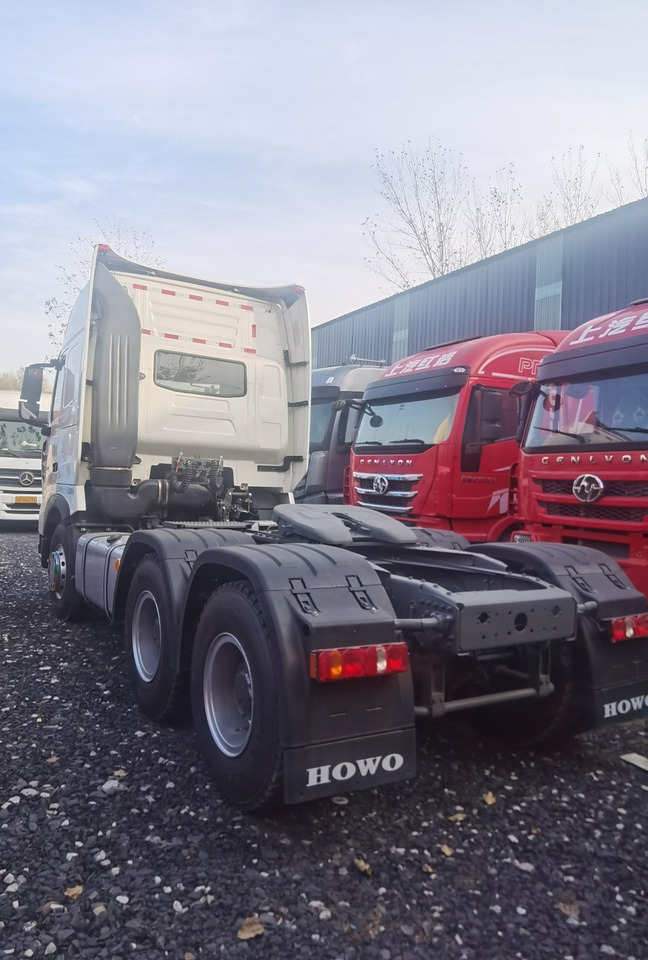 SINOTRUCK HOWO - Vetopöytäauto: kuva SINOTRUCK HOWO - Vetopöytäauto SINOTRUCK HOWO - Vetopöytäauto: kuva SINOTRUCK HOWO - Vetopöytäauto