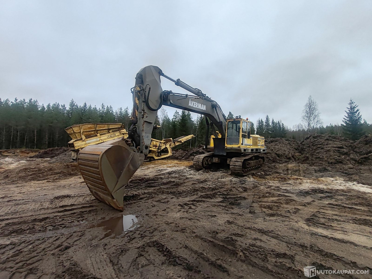 Åkerman H16D kaivinkone, 1992, Kurikka - Telakaivukone: kuva Åkerman H16D kaivinkone, 1992, Kurikka - Telakaivukone Åkerman H16D kaivinkone, 1992, Kurikka - Telakaivukone: kuva Åkerman H16D kaivinkone, 1992, Kurikka - Telakaivukone