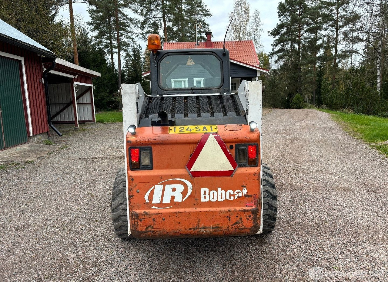 Bobcat 863, 2001, 2.7 l, 5120h, Askola - Liukuohjattu kuormaaja: kuva Bobcat 863, 2001, 2.7 l, 5120h, Askola - Liukuohjattu kuormaaja Bobcat 863, 2001, 2.7 l, 5120h, Askola - Liukuohjattu kuormaaja: kuva Bobcat 863, 2001, 2.7 l, 5120h, Askola - Liukuohjattu kuormaaja