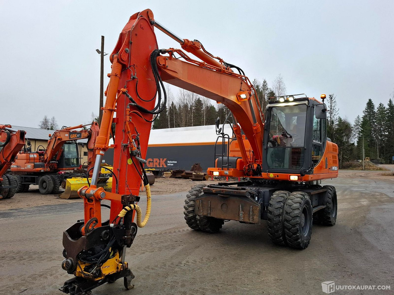 Doosan DX160W-3, 2013, Sonkajärvi - Pyöräalustainen kaivinkone: kuva Doosan DX160W-3, 2013, Sonkajärvi - Pyöräalustainen kaivinkone Doosan DX160W-3, 2013, Sonkajärvi - Pyöräalustainen kaivinkone: kuva Doosan DX160W-3, 2013, Sonkajärvi - Pyöräalustainen kaivinkone