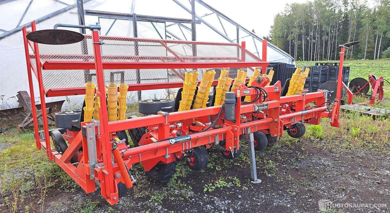 Istutuskone Checchi & Magli Trium 5, vm. 2017, Kankaanpää - Kylvö-/ Istutuskone: kuva  Istutuskone Checchi & Magli Trium 5, vm. 2017, Kankaanpää - Kylvö-/ Istutuskone Istutuskone Checchi & Magli Trium 5, vm. 2017, Kankaanpää - Kylvö-/ Istutuskone: kuva  Istutuskone Checchi & Magli Trium 5, vm. 2017, Kankaanpää - Kylvö-/ Istutuskone