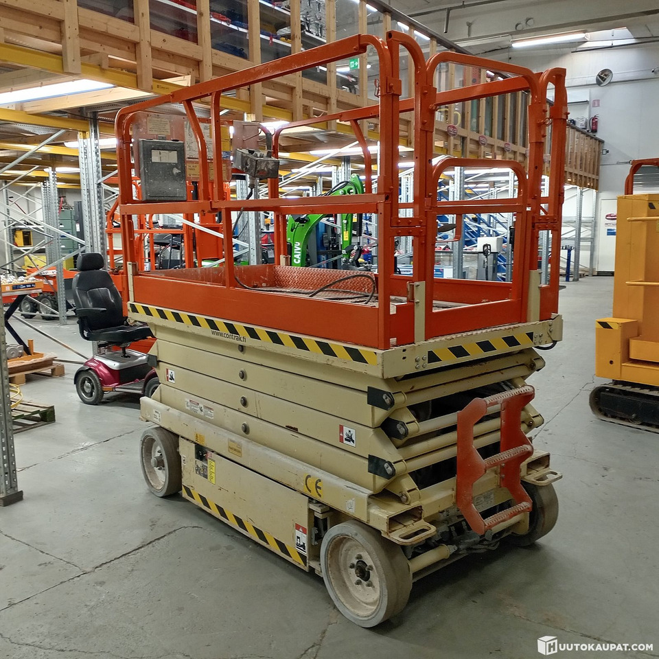 JLG 2646 E2 Akkukäyttöinen saksilavanostin, Hollola - Saksilava: kuva JLG 2646 E2 Akkukäyttöinen saksilavanostin, Hollola - Saksilava JLG 2646 E2 Akkukäyttöinen saksilavanostin, Hollola - Saksilava: kuva JLG 2646 E2 Akkukäyttöinen saksilavanostin, Hollola - Saksilava