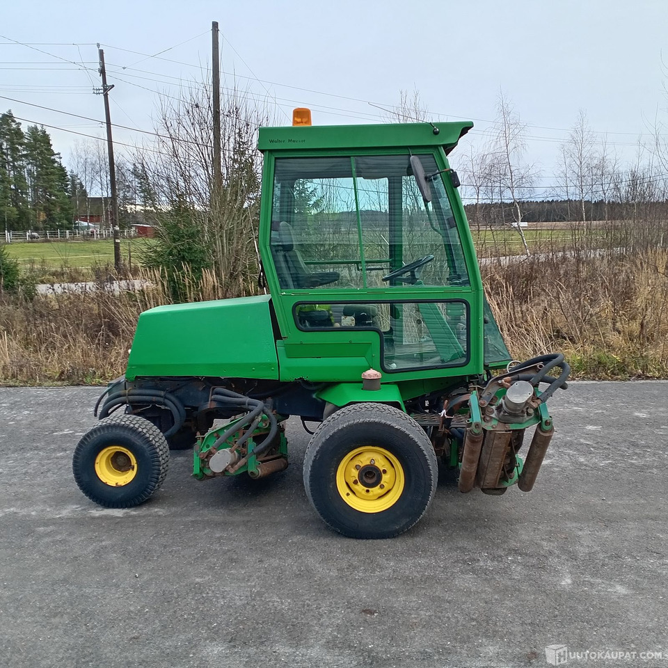 John Deere 3235 kelaleikkuri, 4 WD ja hytti, Hollola - Puutarhalaitteet: kuva John Deere 3235 kelaleikkuri, 4 WD ja hytti, Hollola - Puutarhalaitteet John Deere 3235 kelaleikkuri, 4 WD ja hytti, Hollola - Puutarhalaitteet: kuva John Deere 3235 kelaleikkuri, 4 WD ja hytti, Hollola - Puutarhalaitteet