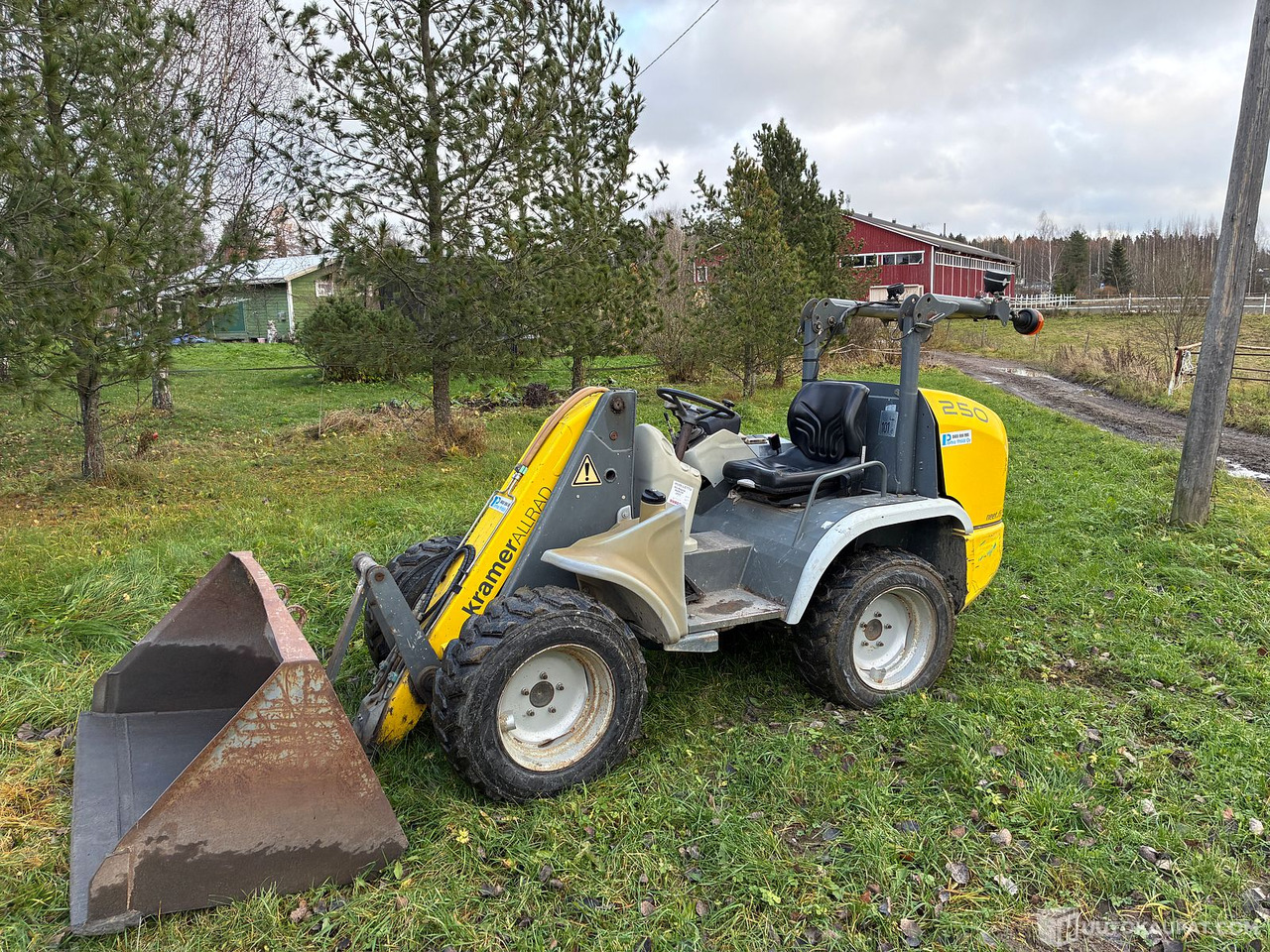 Kramer-allrad 250 Kuormaaja, Valkeakoski - Pienkuormaaja: kuva Kramer-allrad 250 Kuormaaja, Valkeakoski - Pienkuormaaja Kramer-allrad 250 Kuormaaja, Valkeakoski - Pienkuormaaja: kuva Kramer-allrad 250 Kuormaaja, Valkeakoski - Pienkuormaaja