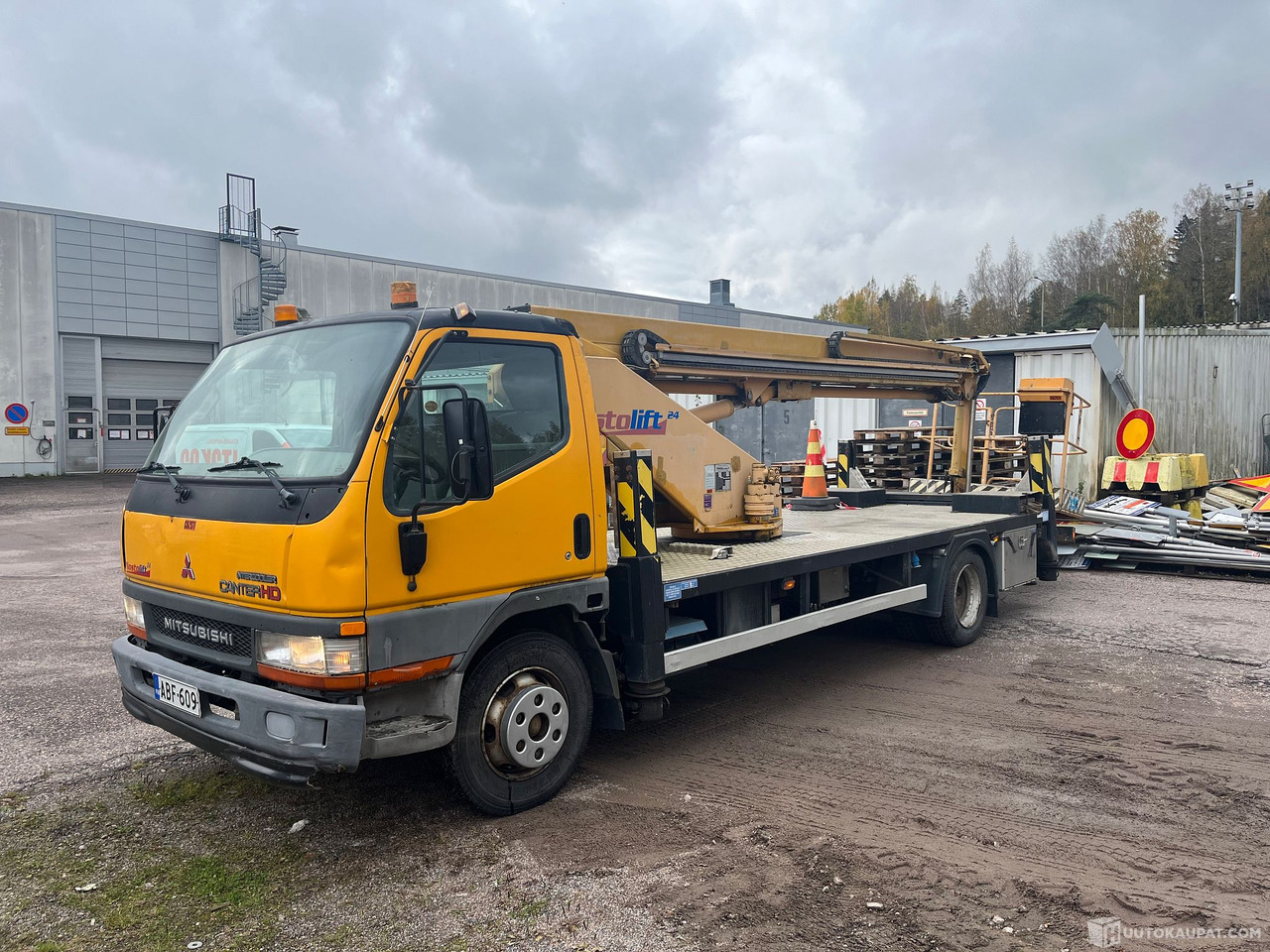 Mitsubishi CANTER-FE659H/420, nostokoriauto, nostin korjattavaksi, 2003, Vantaa - Kuorma-auto: kuva Mitsubishi CANTER-FE659H/420, nostokoriauto, nostin korjattavaksi, 2003, Vantaa - Kuorma-auto Mitsubishi CANTER-FE659H/420, nostokoriauto, nostin korjattavaksi, 2003, Vantaa - Kuorma-auto: kuva Mitsubishi CANTER-FE659H/420, nostokoriauto, nostin korjattavaksi, 2003, Vantaa - Kuorma-auto