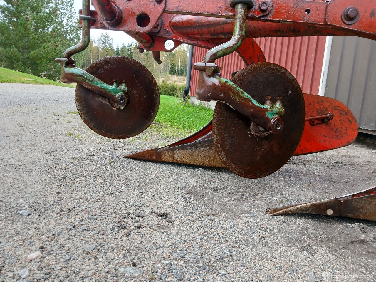 Kverneland 16" 2-siipiset kyntöaurat, Salo - Aura: kuva Kverneland 16" 2-siipiset kyntöaurat, Salo - Aura Kverneland 16" 2-siipiset kyntöaurat, Salo - Aura: kuva Kverneland 16" 2-siipiset kyntöaurat, Salo - Aura