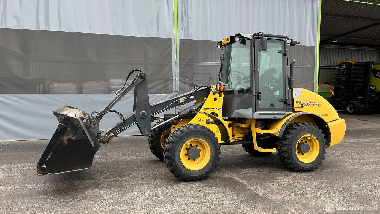 New Holland W80 TC HIGHSP, 2008, pyöräkuormaaja, Seinäjoki - Maatalouskoneet: kuva New Holland W80 TC HIGHSP, 2008, pyöräkuormaaja, Seinäjoki - Maatalouskoneet New Holland W80 TC HIGHSP, 2008, pyöräkuormaaja, Seinäjoki - Maatalouskoneet: kuva New Holland W80 TC HIGHSP, 2008, pyöräkuormaaja, Seinäjoki - Maatalouskoneet