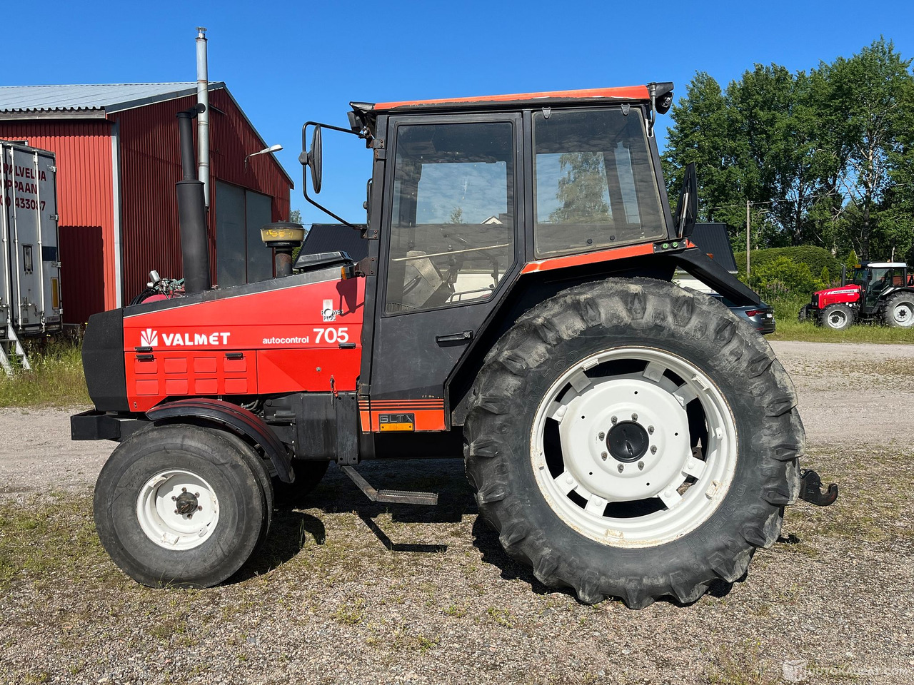 Valmet 705, Traktori, harrastajalta, 1990, Salo - Maatalouskoneet: kuva Valmet 705, Traktori, harrastajalta, 1990, Salo - Maatalouskoneet Valmet 705, Traktori, harrastajalta, 1990, Salo - Maatalouskoneet: kuva Valmet 705, Traktori, harrastajalta, 1990, Salo - Maatalouskoneet