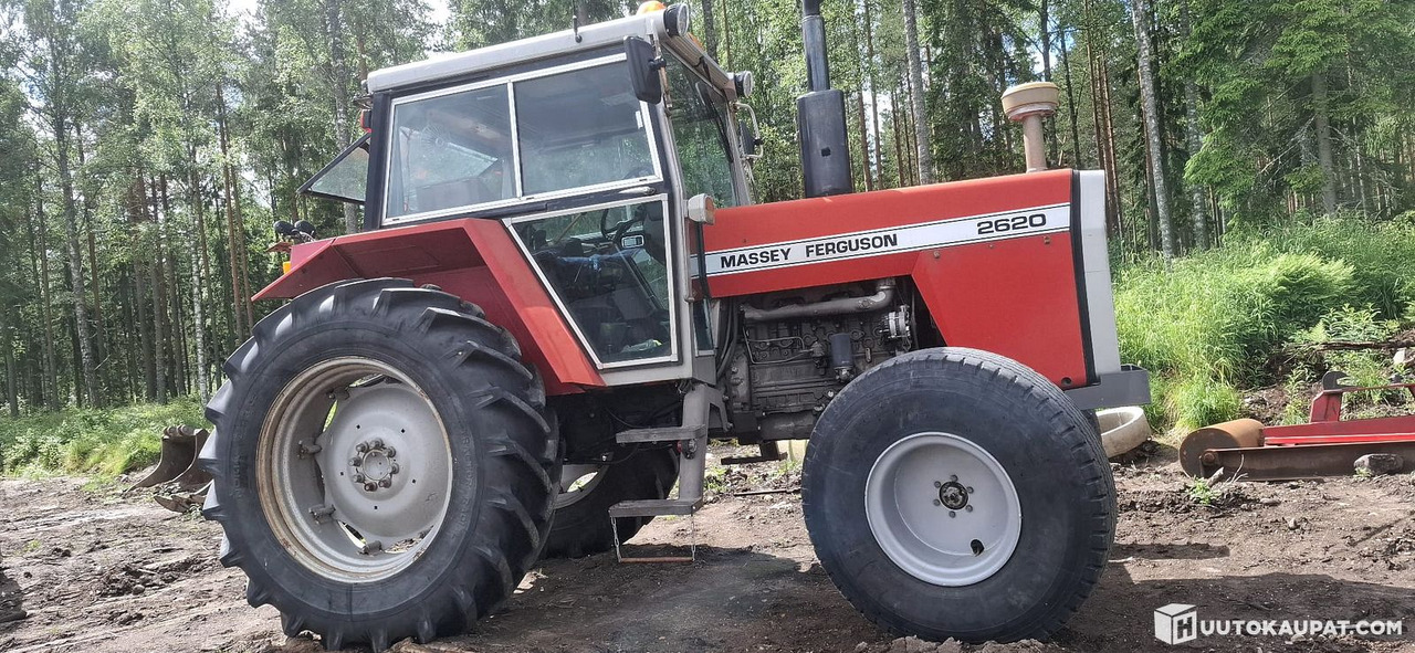 Massey Ferguson 2620, 1986 Traktori, Leppävirta - Traktori: kuva Massey Ferguson 2620, 1986 Traktori, Leppävirta - Traktori Massey Ferguson 2620, 1986 Traktori, Leppävirta - Traktori: kuva Massey Ferguson 2620, 1986 Traktori, Leppävirta - Traktori