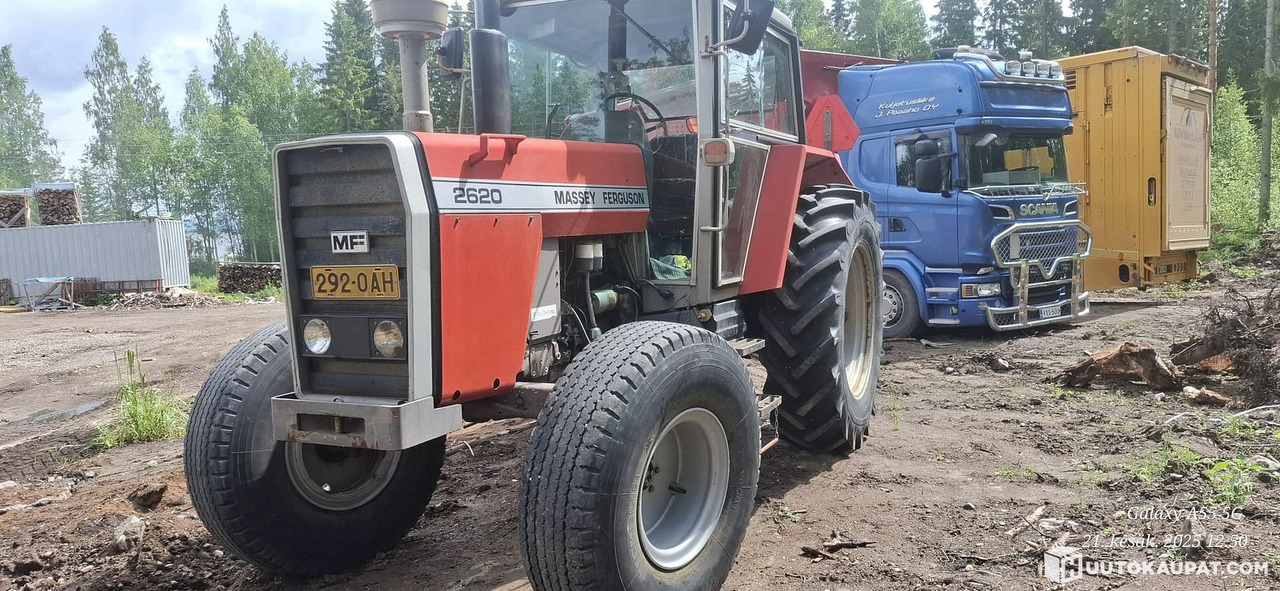 Massey Ferguson 2620, 1986 Traktori, Leppävirta - Traktori: kuva Massey Ferguson 2620, 1986 Traktori, Leppävirta - Traktori Massey Ferguson 2620, 1986 Traktori, Leppävirta - Traktori: kuva Massey Ferguson 2620, 1986 Traktori, Leppävirta - Traktori