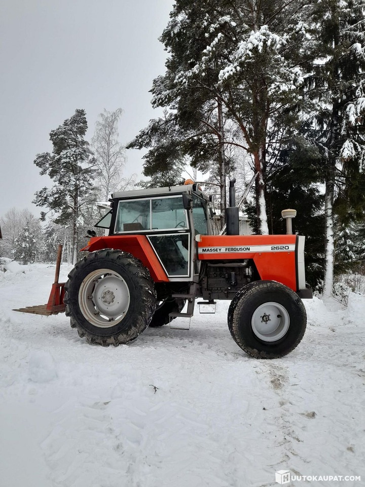 Massey Ferguson 2620, 1986 Traktori, Leppävirta - Traktori: kuva Massey Ferguson 2620, 1986 Traktori, Leppävirta - Traktori Massey Ferguson 2620, 1986 Traktori, Leppävirta - Traktori: kuva Massey Ferguson 2620, 1986 Traktori, Leppävirta - Traktori