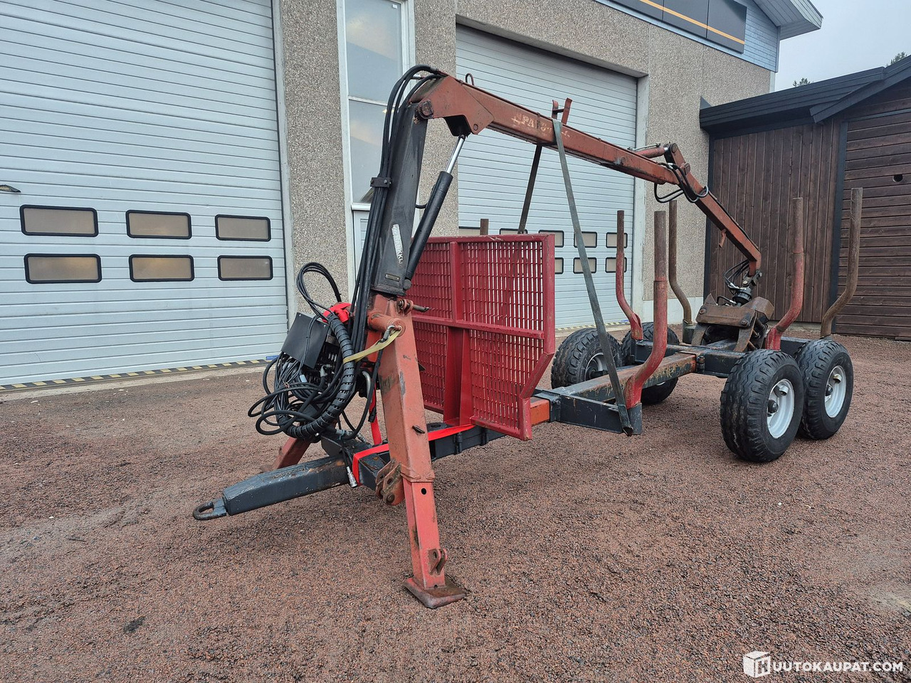 Patu 1800 loader with hydraulic pre-steering + forestry trailer, Honkajoki - Metsäperävaunu: kuva Patu 1800 loader with hydraulic pre-steering + forestry trailer, Honkajoki - Metsäperävaunu Patu 1800 loader with hydraulic pre-steering + forestry trailer, Honkajoki - Metsäperävaunu: kuva Patu 1800 loader with hydraulic pre-steering + forestry trailer, Honkajoki - Metsäperävaunu