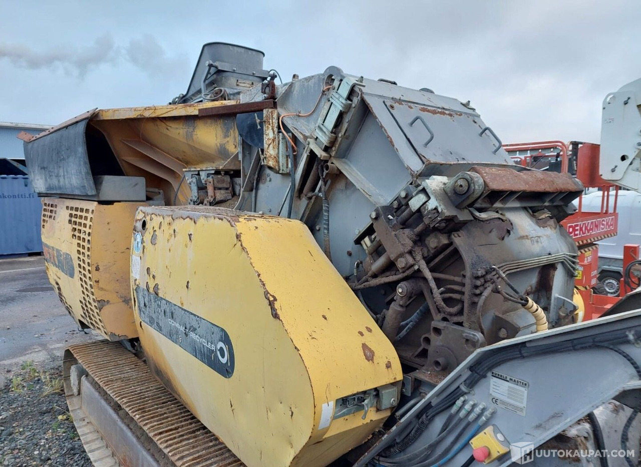 Rubblemaster RM 70, murskain, Diesel, 6 975 h, 2007, Rovaniemi - Mobiilimurskain: kuva Rubblemaster RM 70, murskain, Diesel, 6 975 h, 2007, Rovaniemi - Mobiilimurskain Rubblemaster RM 70, murskain, Diesel, 6 975 h, 2007, Rovaniemi - Mobiilimurskain: kuva Rubblemaster RM 70, murskain, Diesel, 6 975 h, 2007, Rovaniemi - Mobiilimurskain