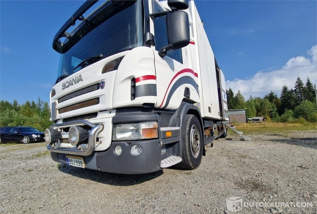 Scania P 230 Huoltokuorma-auto ruokailutilalla, 2008, Siilinjärvi - Umpikori kuorma-auto: kuva Scania P 230 Huoltokuorma-auto ruokailutilalla, 2008, Siilinjärvi - Umpikori kuorma-auto Scania P 230 Huoltokuorma-auto ruokailutilalla, 2008, Siilinjärvi - Umpikori kuorma-auto: kuva Scania P 230 Huoltokuorma-auto ruokailutilalla, 2008, Siilinjärvi - Umpikori kuorma-auto