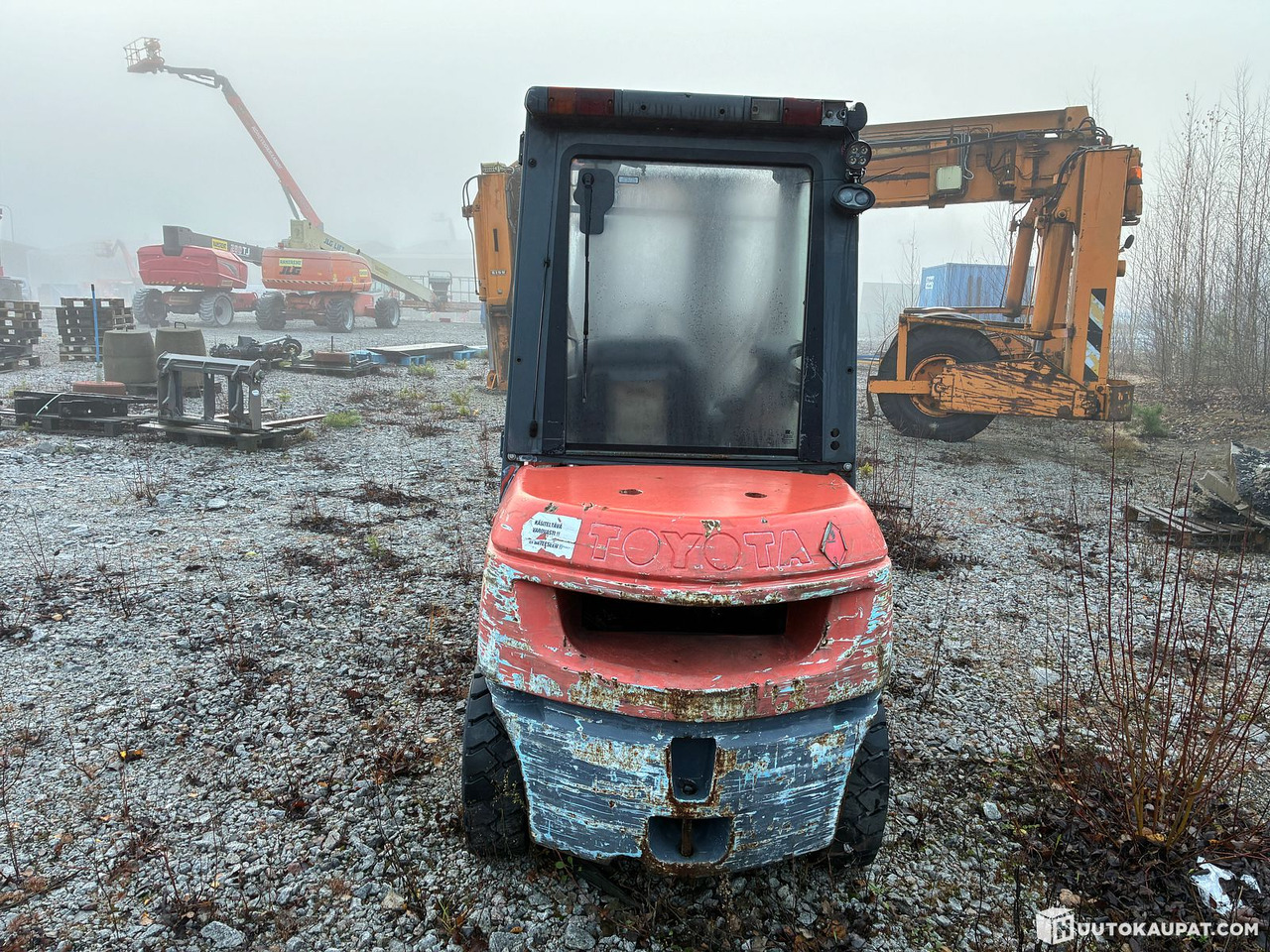 Toyota 02-7FDF30, 2004 Forklift, Lieto - Dieseltrukki: kuva Toyota 02-7FDF30, 2004 Forklift, Lieto - Dieseltrukki Toyota 02-7FDF30, 2004 Forklift, Lieto - Dieseltrukki: kuva Toyota 02-7FDF30, 2004 Forklift, Lieto - Dieseltrukki