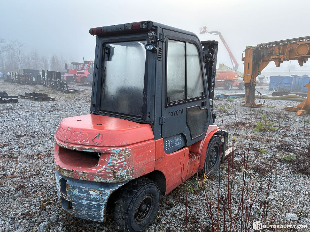 Toyota 02-7FDF30, 2004 Forklift, Lieto - Dieseltrukki: kuva Toyota 02-7FDF30, 2004 Forklift, Lieto - Dieseltrukki Toyota 02-7FDF30, 2004 Forklift, Lieto - Dieseltrukki: kuva Toyota 02-7FDF30, 2004 Forklift, Lieto - Dieseltrukki