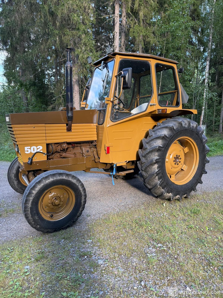 Valmet 502, 1975 + Perälevy, Mänttä-Vilppula - Traktori: kuva Valmet 502, 1975 + Perälevy, Mänttä-Vilppula - Traktori Valmet 502, 1975 + Perälevy, Mänttä-Vilppula - Traktori: kuva Valmet 502, 1975 + Perälevy, Mänttä-Vilppula - Traktori
