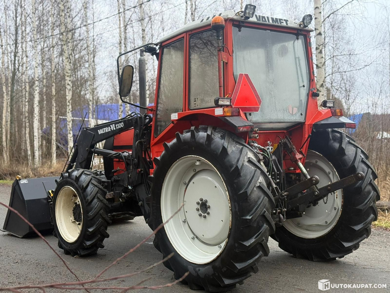 Valmet 604, 4x4 with front loader, 1985 — Well equipped!!, Jyväskylä - Traktori: kuva Valmet 604, 4x4 with front loader, 1985 — Well equipped!!, Jyväskylä - Traktori Valmet 604, 4x4 with front loader, 1985 — Well equipped!!, Jyväskylä - Traktori: kuva Valmet 604, 4x4 with front loader, 1985 — Well equipped!!, Jyväskylä - Traktori