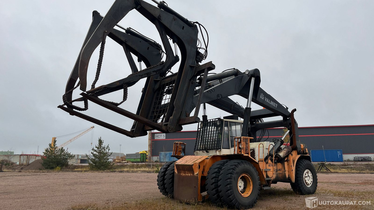 Valmet KTD2514A, alapihtikurottaja, Hamina - Konttikurottajat: kuva Valmet KTD2514A, alapihtikurottaja, Hamina - Konttikurottajat Valmet KTD2514A, alapihtikurottaja, Hamina - Konttikurottajat: kuva Valmet KTD2514A, alapihtikurottaja, Hamina - Konttikurottajat