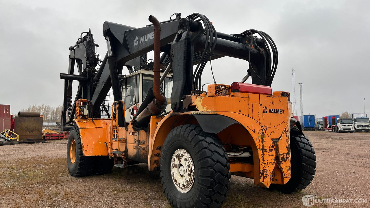 Valmet KTD2514A, alapihtikurottaja, Hamina - Konttikurottajat: kuva Valmet KTD2514A, alapihtikurottaja, Hamina - Konttikurottajat Valmet KTD2514A, alapihtikurottaja, Hamina - Konttikurottajat: kuva Valmet KTD2514A, alapihtikurottaja, Hamina - Konttikurottajat