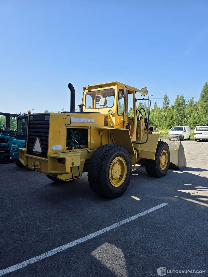Volvo BM 4300 Pyöräkuormaaja, vm 1979, Muurame - Pyöräkuormaaja: kuva Volvo BM 4300 Pyöräkuormaaja, vm 1979, Muurame - Pyöräkuormaaja Volvo BM 4300 Pyöräkuormaaja, vm 1979, Muurame - Pyöräkuormaaja: kuva Volvo BM 4300 Pyöräkuormaaja, vm 1979, Muurame - Pyöräkuormaaja