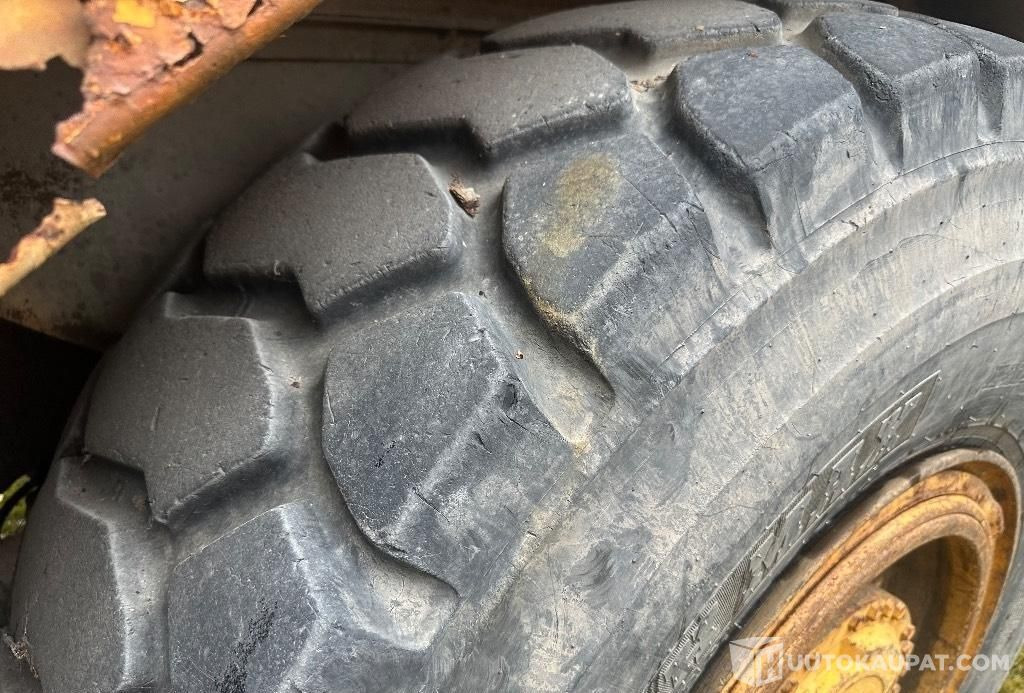 Volvo BM A25 6x6, 1991 Dumpperi, Nokia - Nivelkippiauto: kuva Volvo BM A25 6x6, 1991 Dumpperi, Nokia - Nivelkippiauto Volvo BM A25 6x6, 1991 Dumpperi, Nokia - Nivelkippiauto: kuva Volvo BM A25 6x6, 1991 Dumpperi, Nokia - Nivelkippiauto