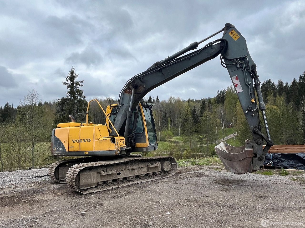 Volvo EC140B, kaivinkone, lähes uudet telat, 2002, Vihti - Telakaivukone: kuva Volvo EC140B, kaivinkone, lähes uudet telat, 2002, Vihti - Telakaivukone Volvo EC140B, kaivinkone, lähes uudet telat, 2002, Vihti - Telakaivukone: kuva Volvo EC140B, kaivinkone, lähes uudet telat, 2002, Vihti - Telakaivukone
