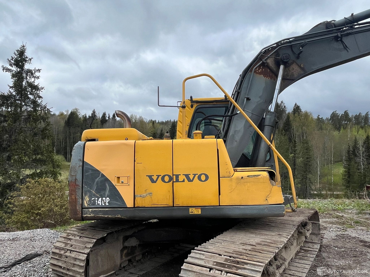 Volvo EC140B, kaivinkone, lähes uudet telat, 2002, Vihti - Telakaivukone: kuva Volvo EC140B, kaivinkone, lähes uudet telat, 2002, Vihti - Telakaivukone Volvo EC140B, kaivinkone, lähes uudet telat, 2002, Vihti - Telakaivukone: kuva Volvo EC140B, kaivinkone, lähes uudet telat, 2002, Vihti - Telakaivukone