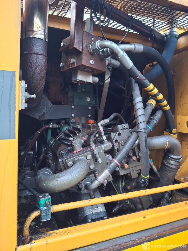 Volvo EW200, 1998, Akaa - Pyöräalustainen kaivinkone: kuva Volvo EW200, 1998, Akaa - Pyöräalustainen kaivinkone Volvo EW200, 1998, Akaa - Pyöräalustainen kaivinkone: kuva Volvo EW200, 1998, Akaa - Pyöräalustainen kaivinkone