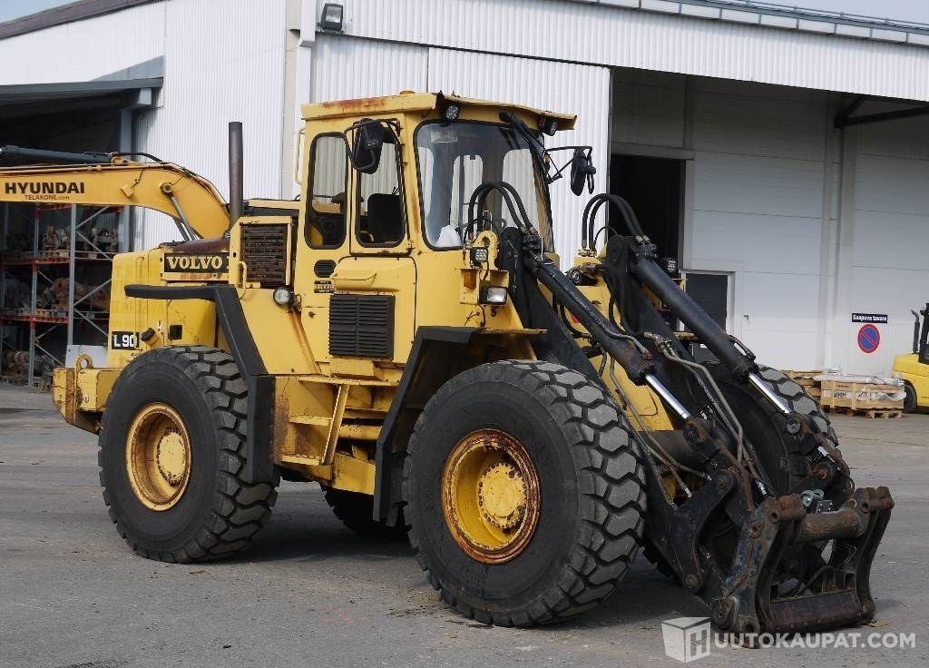 Volvo L 90, 1988, 30 268 h Pyöräkuormaja, Humppila - Pyöräkuormaaja: kuva Volvo L 90, 1988, 30 268 h Pyöräkuormaja, Humppila - Pyöräkuormaaja Volvo L 90, 1988, 30 268 h Pyöräkuormaja, Humppila - Pyöräkuormaaja: kuva Volvo L 90, 1988, 30 268 h Pyöräkuormaja, Humppila - Pyöräkuormaaja