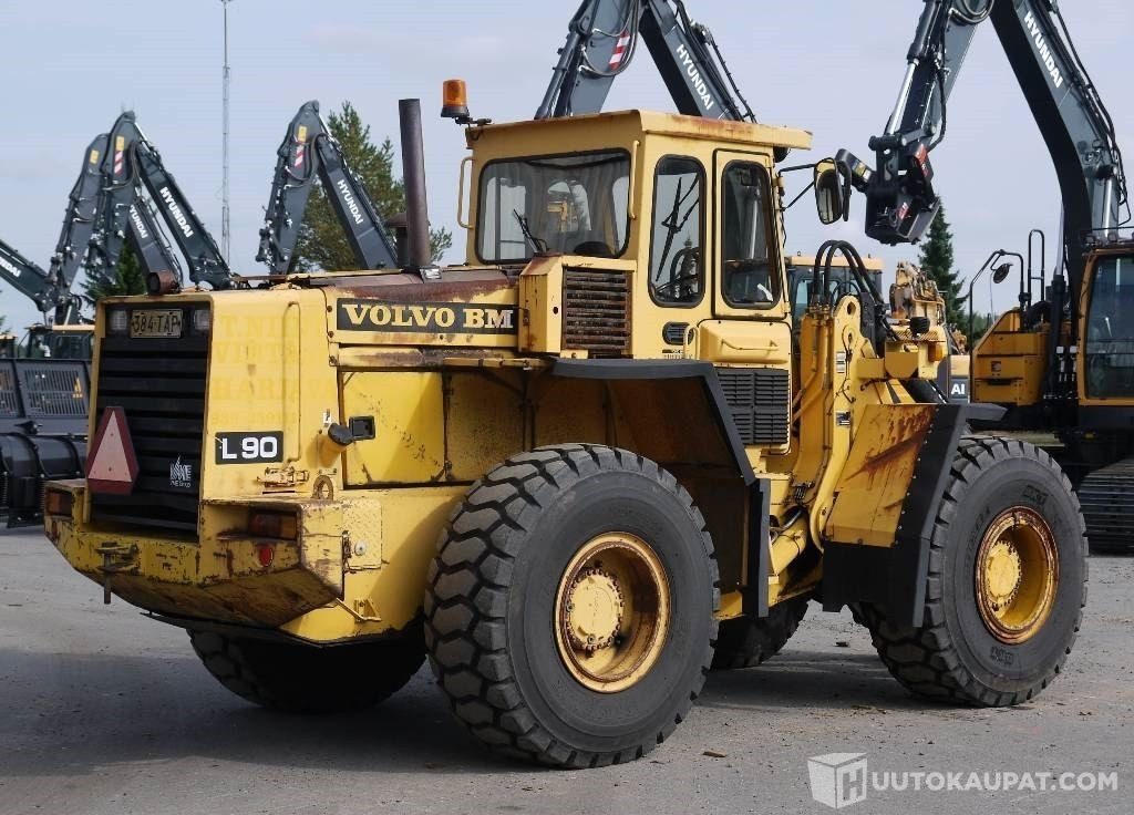 Volvo L 90, 1988, 30 268 h Pyöräkuormaja, Humppila - Pyöräkuormaaja: kuva Volvo L 90, 1988, 30 268 h Pyöräkuormaja, Humppila - Pyöräkuormaaja Volvo L 90, 1988, 30 268 h Pyöräkuormaja, Humppila - Pyöräkuormaaja: kuva Volvo L 90, 1988, 30 268 h Pyöräkuormaja, Humppila - Pyöräkuormaaja