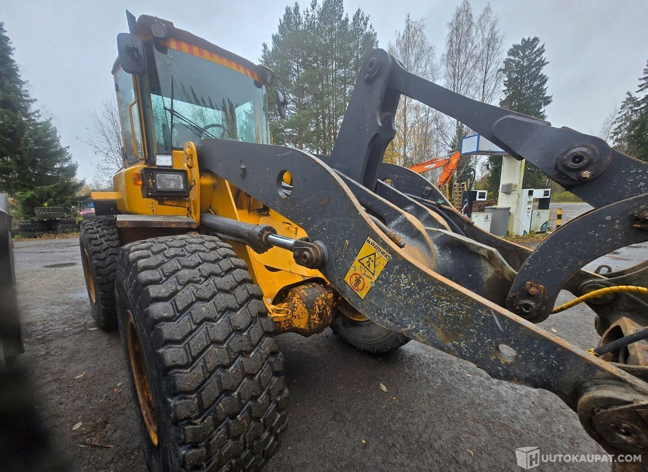 Volvo L70D, 2001, Diesel, 25 788 h, Kurikka - Pyöräkuormaaja: kuva Volvo L70D, 2001, Diesel, 25 788 h, Kurikka - Pyöräkuormaaja Volvo L70D, 2001, Diesel, 25 788 h, Kurikka - Pyöräkuormaaja: kuva Volvo L70D, 2001, Diesel, 25 788 h, Kurikka - Pyöräkuormaaja