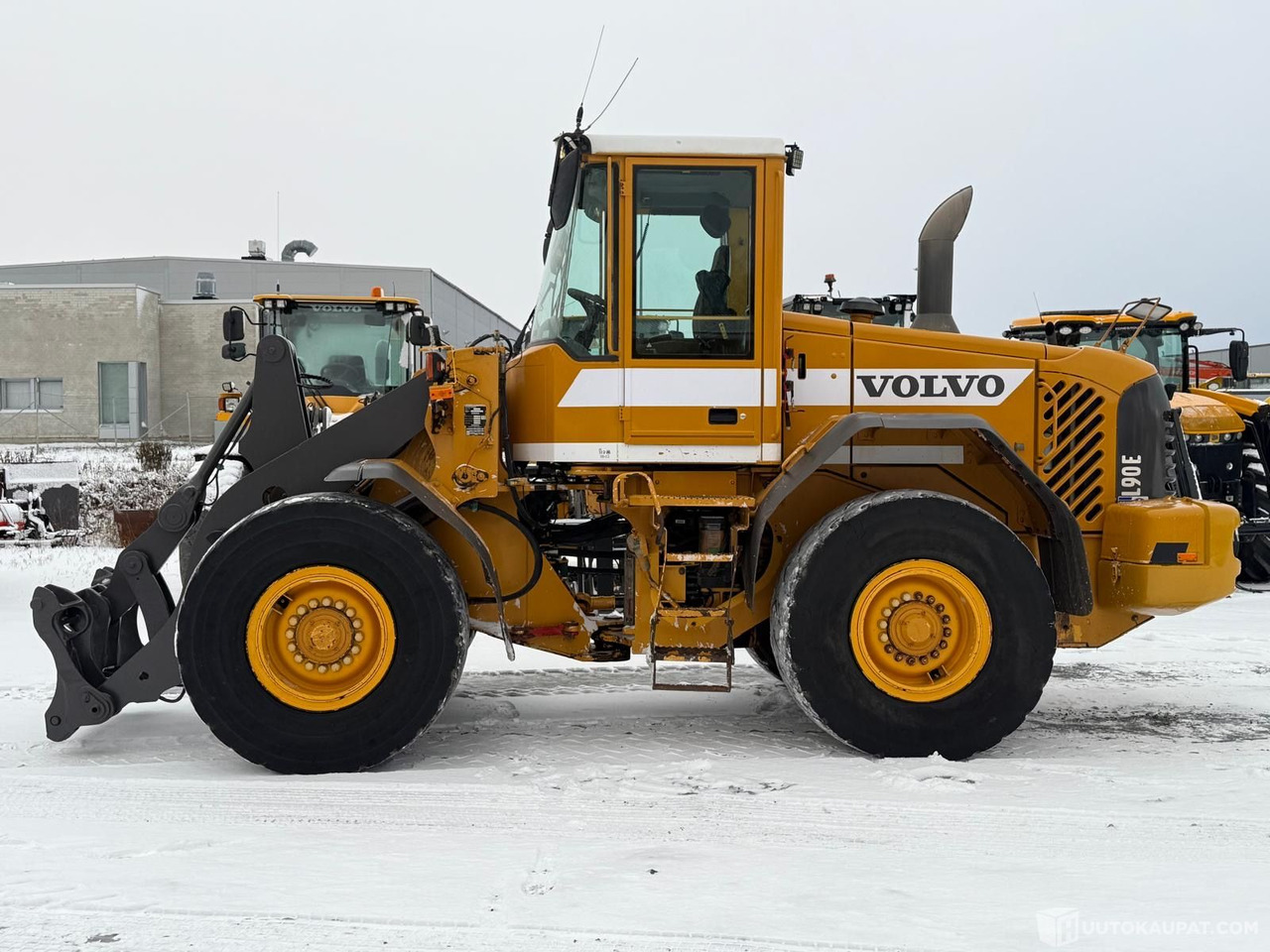 Volvo L90E pyöräkuormaaja, 2006, Tornio - Pyöräkuormaaja: kuva Volvo L90E pyöräkuormaaja, 2006, Tornio - Pyöräkuormaaja Volvo L90E pyöräkuormaaja, 2006, Tornio - Pyöräkuormaaja: kuva Volvo L90E pyöräkuormaaja, 2006, Tornio - Pyöräkuormaaja