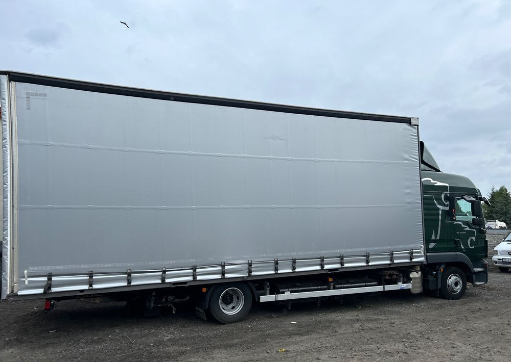 MAN TGL 12.250 GLOB UNIKAT z Niemiec BDF firanka / AUTOMAT HAK / EURO 6 / BDF 7.40 wysoki / MICHELIN 80% - Pressukapelli kuorma-auto: kuva MAN TGL 12.250 GLOB UNIKAT z Niemiec BDF firanka / AUTOMAT HAK / EURO 6 / BDF 7.40 wysoki / MICHELIN 80% - Pressukapelli kuorma-auto MAN TGL 12.250 GLOB UNIKAT z Niemiec BDF firanka / AUTOMAT HAK / EURO 6 / BDF 7.40 wysoki / MICHELIN 80% - Pressukapelli kuorma-auto: kuva MAN TGL 12.250 GLOB UNIKAT z Niemiec BDF firanka / AUTOMAT HAK / EURO 6 / BDF 7.40 wysoki / MICHELIN 80% - Pressukapelli kuorma-auto