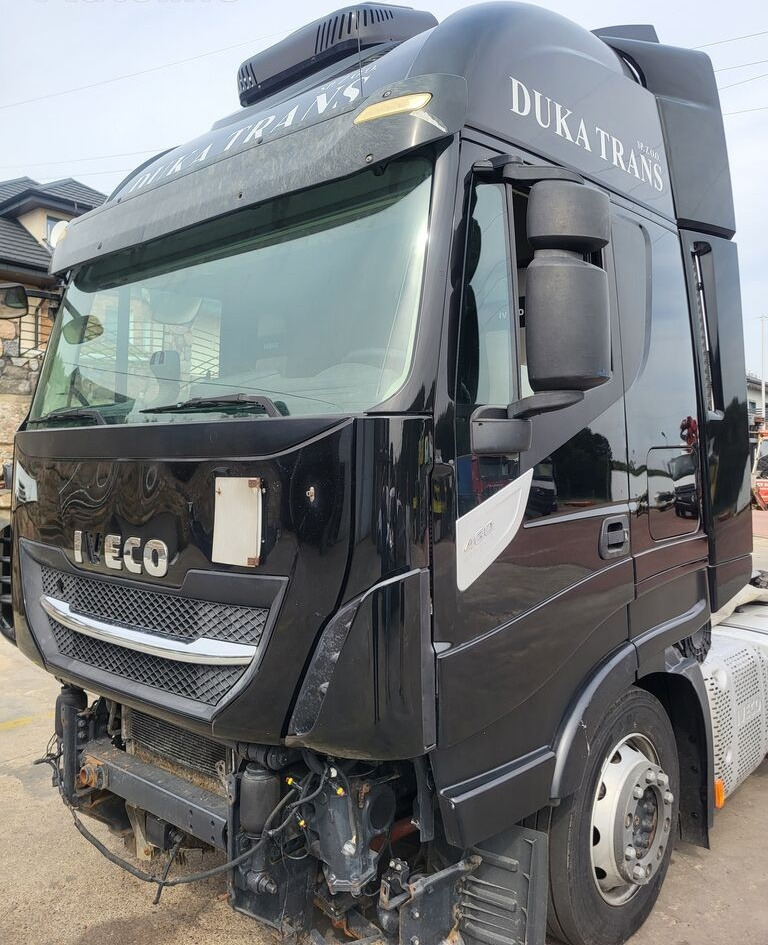 IVECO Stralis Hi-Way XP 2017r. Lift truck - Ohjaamo - Kuorma-auto: kuva IVECO Stralis Hi-Way XP 2017r. Lift truck - Ohjaamo - Kuorma-auto IVECO Stralis Hi-Way XP 2017r. Lift truck - Ohjaamo - Kuorma-auto: kuva IVECO Stralis Hi-Way XP 2017r. Lift truck - Ohjaamo - Kuorma-auto