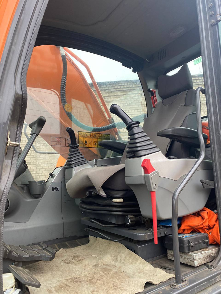 DOOSAN DX 340LCA - Telakaivukone: kuva DOOSAN DX 340LCA - Telakaivukone DOOSAN DX 340LCA - Telakaivukone: kuva DOOSAN DX 340LCA - Telakaivukone