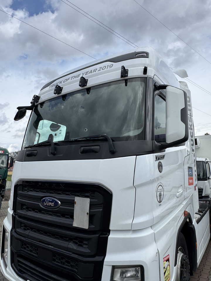FORD F-MAX TRUCKS 500 - Ohjaamo: kuva FORD F-MAX TRUCKS 500 - Ohjaamo FORD F-MAX TRUCKS 500 - Ohjaamo: kuva FORD F-MAX TRUCKS 500 - Ohjaamo
