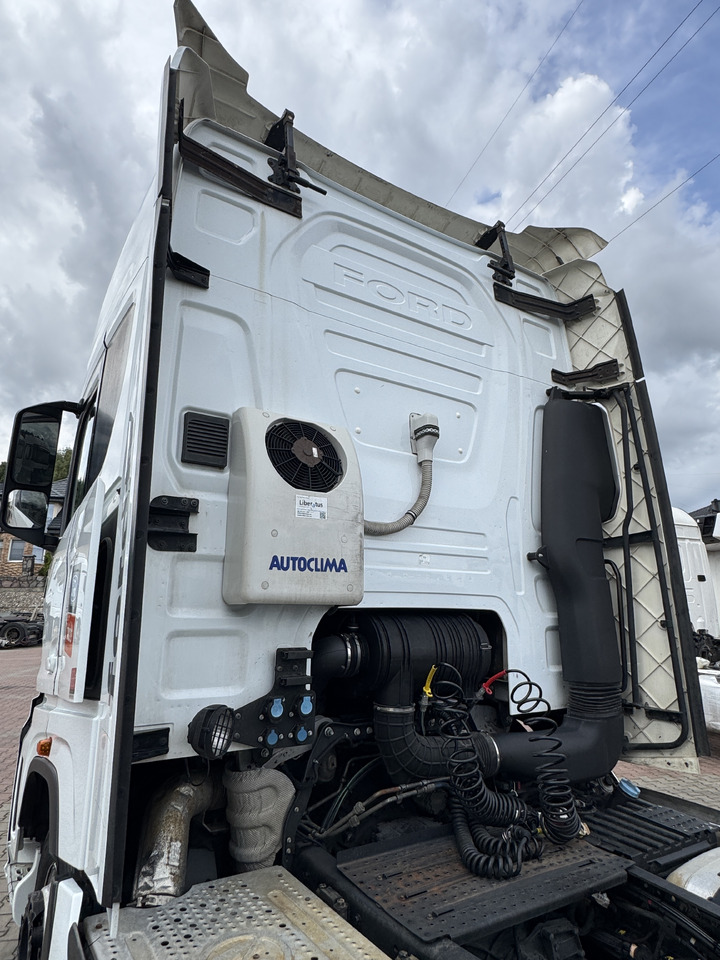 FORD F-MAX TRUCKS 500 - Ohjaamo: kuva FORD F-MAX TRUCKS 500 - Ohjaamo FORD F-MAX TRUCKS 500 - Ohjaamo: kuva FORD F-MAX TRUCKS 500 - Ohjaamo