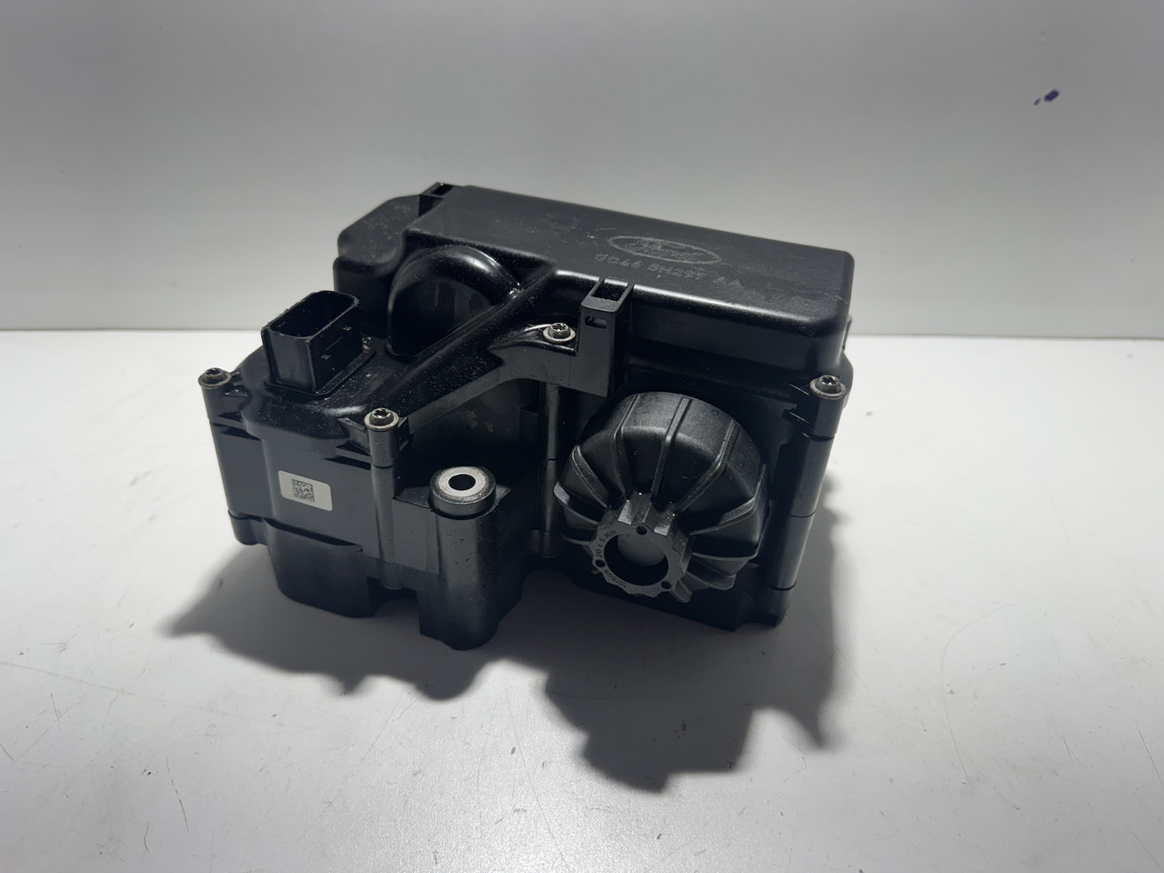 Ford F-Max Trucks Cargo - Polttoainepumppu: kuva Ford F-Max Trucks Cargo - Polttoainepumppu Ford F-Max Trucks Cargo - Polttoainepumppu: kuva Ford F-Max Trucks Cargo - Polttoainepumppu